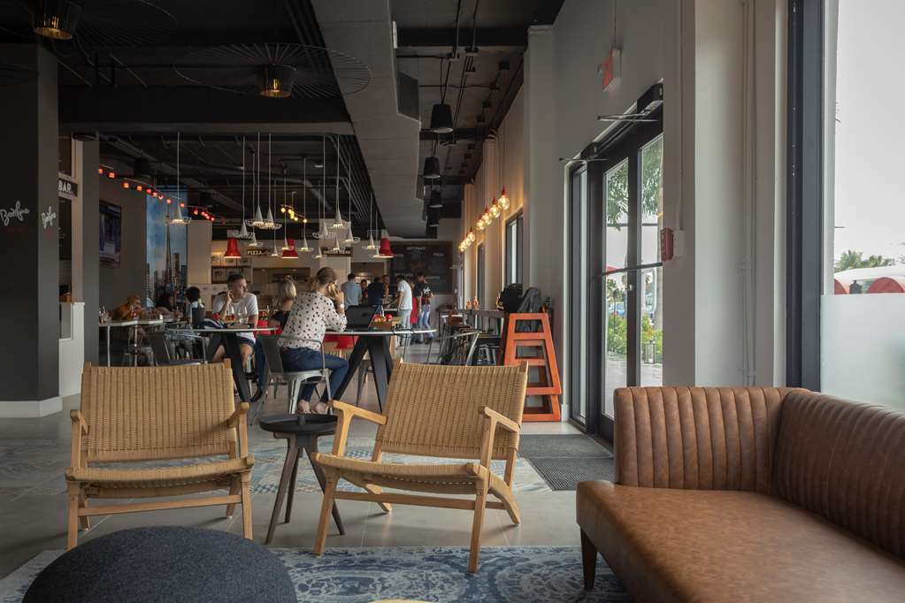 The Locale Hotel Grand Cayman George Town Felszereltség fotó